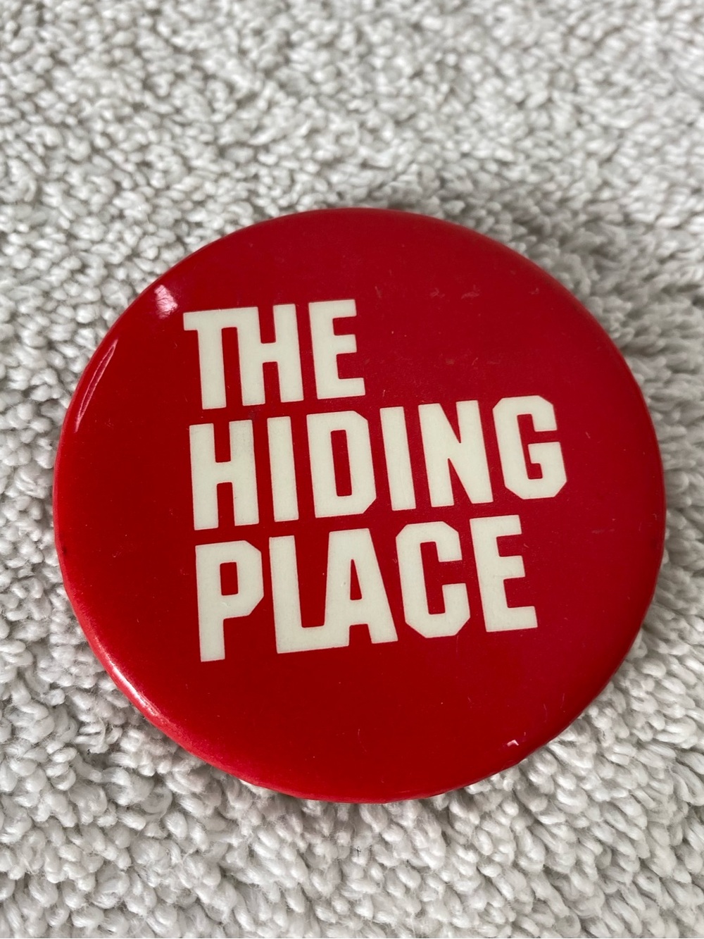 Vintage 1975 The Hiding Place Movie Promo Pinback Button Badge